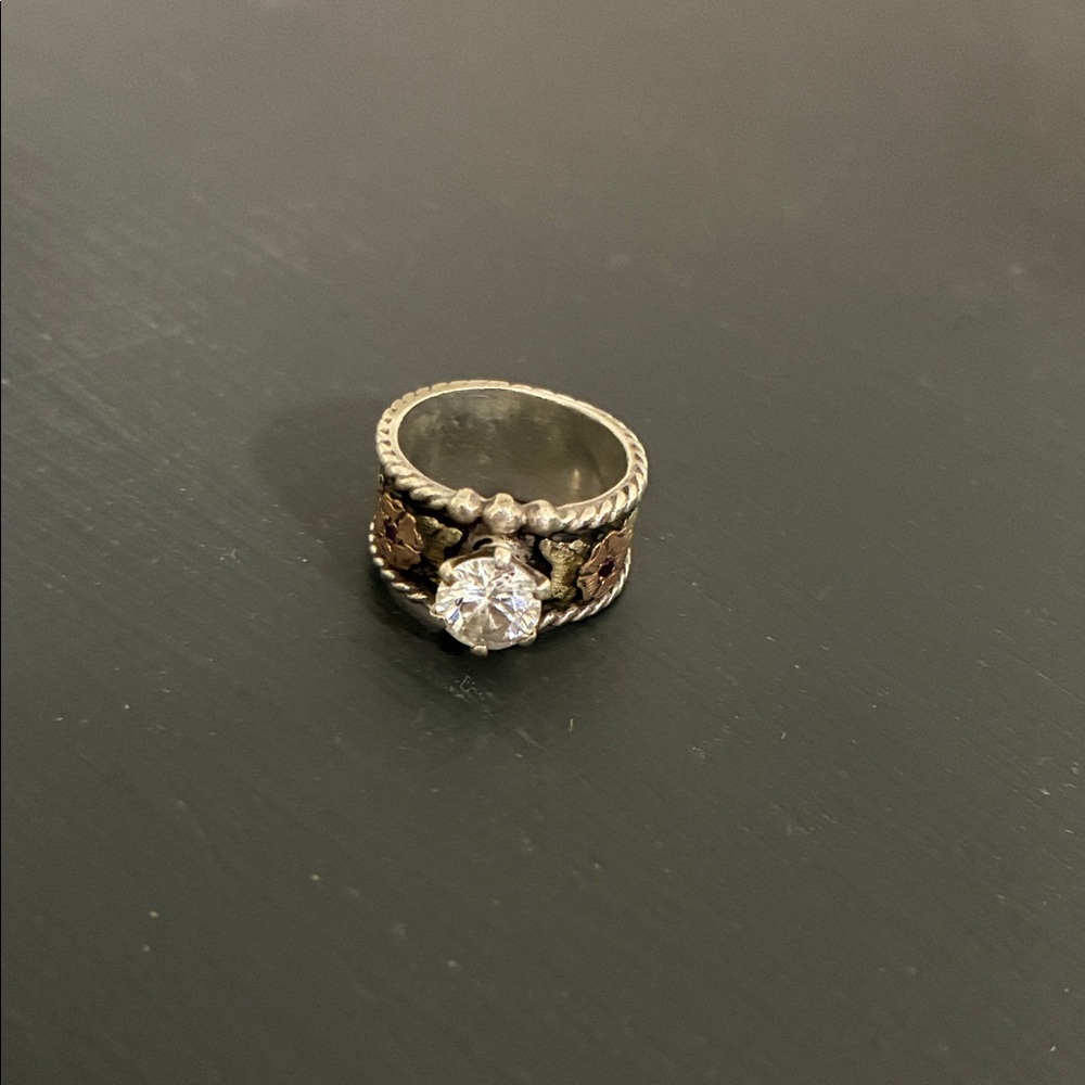 Hyo silver ring size 7